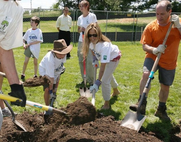 Sheryl Crow Tree Planting 2